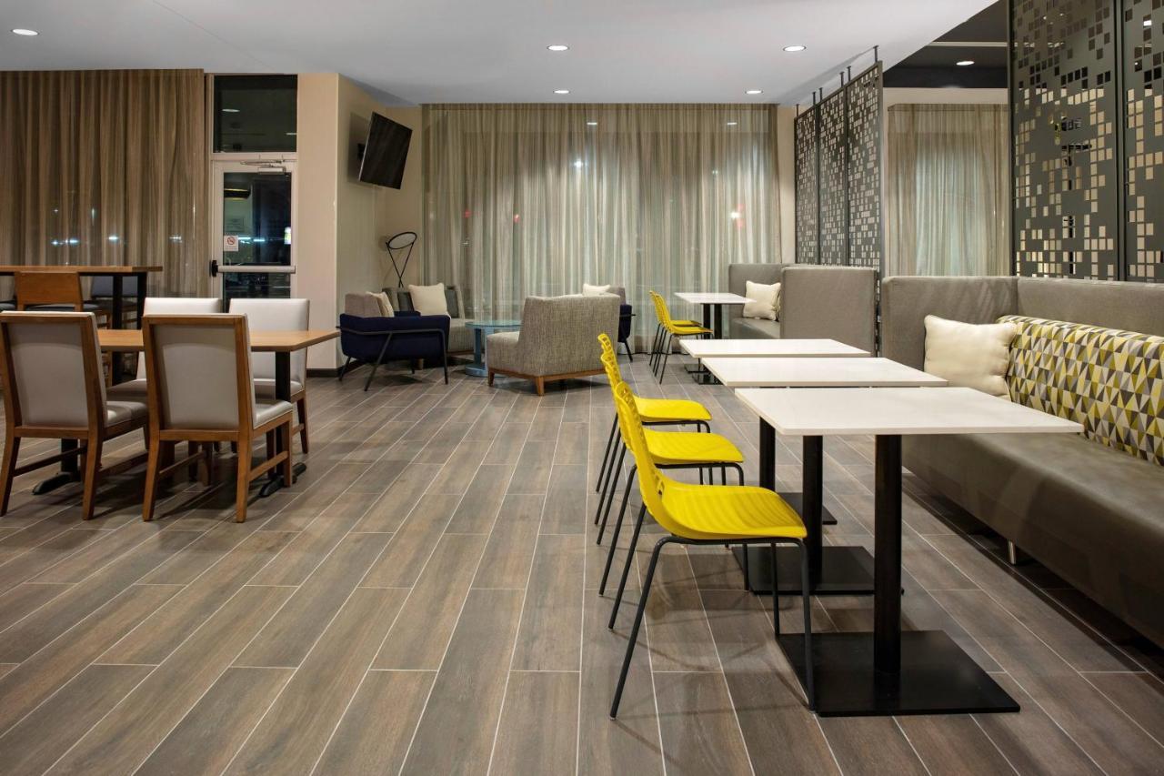 Towneplace Suites By Marriott Orlando Airport ภายนอก รูปภาพ